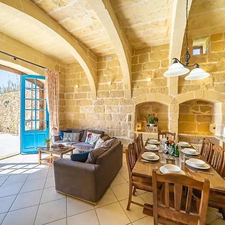 Villa Il-hemda Farmhouse *